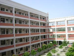 火狐电竞官网-《复联3》内地票房破20亿大关 进入影史票房总榜前十名(图2) 火狐电竞平台