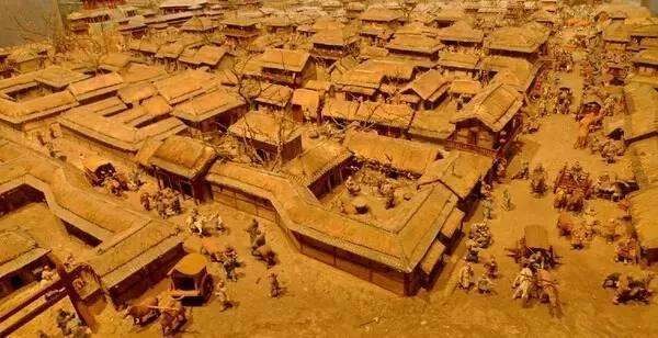 “火狐电竞官网”《少年的你》今日上映预售破亿 成年度首日排片占比最高国产片(图2) 火狐电竞平台