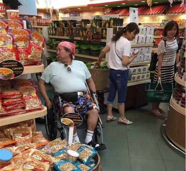 火狐电竞|《人生选择题》张靓颖自曝是“妈管严”,谈婚恋称如今爱得更简单(图1) 火狐电竞平台