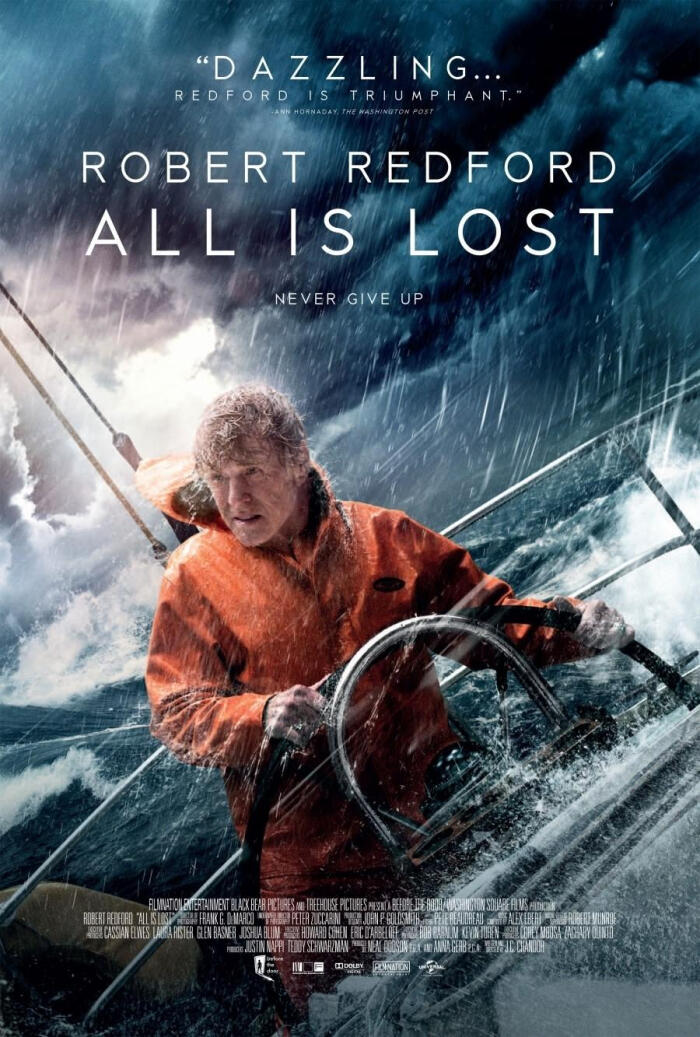 王一楠任正斌赤裸上阵“亡命鸳鸯”沙中作乐_火狐电竞平台(图1) 火狐电竞